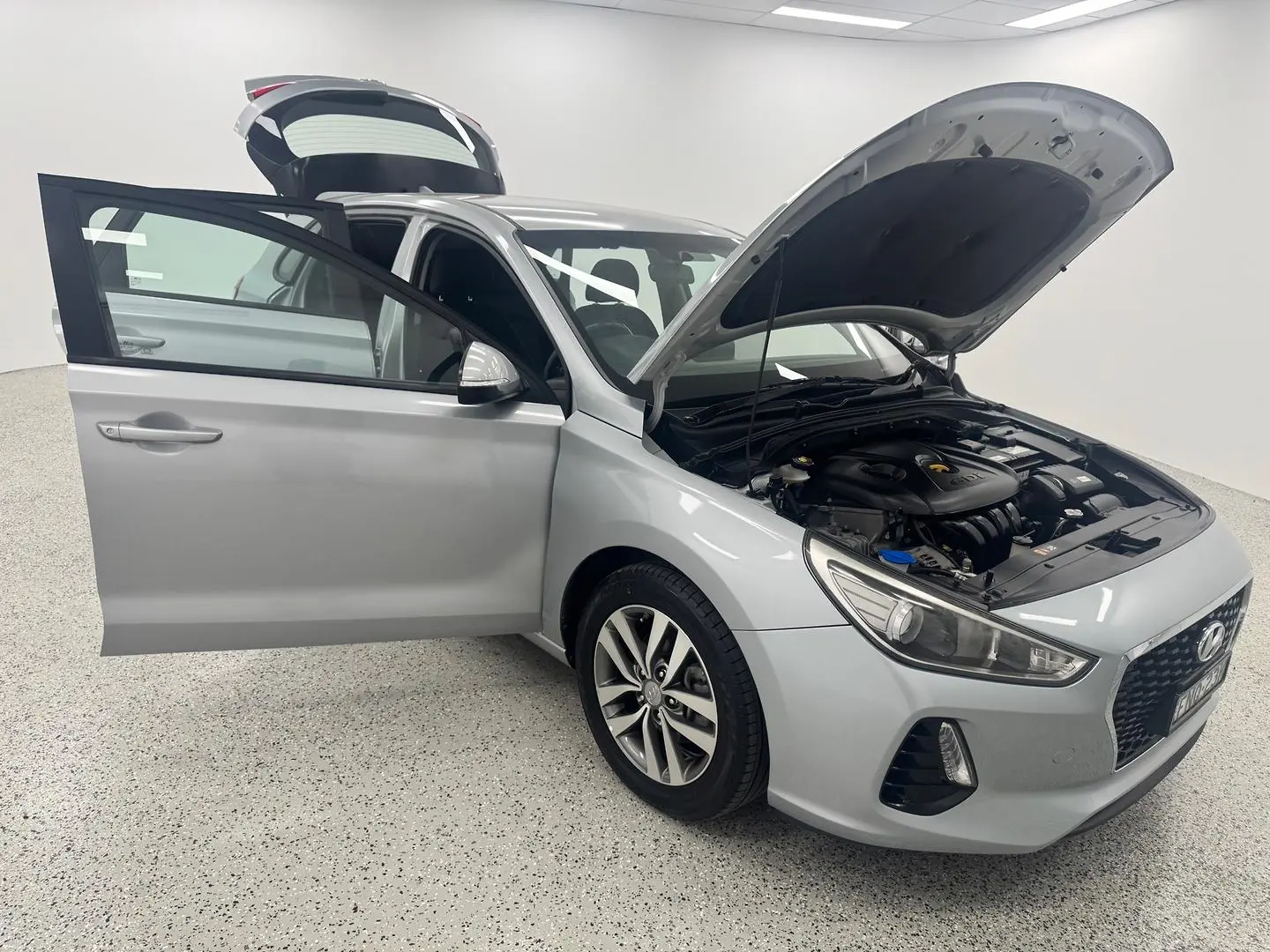 2019 Hyundai i30 Gallery Image 7