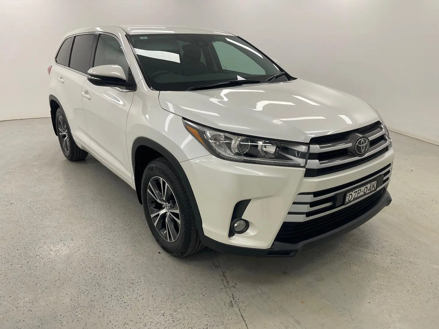 2018 Toyota Kluger Gallery Image 1