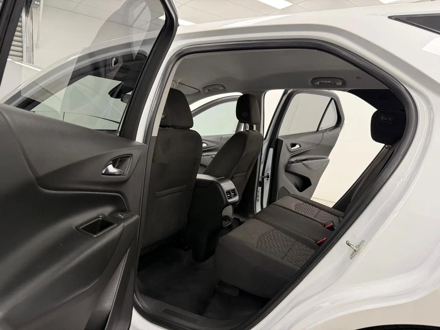 2019 Holden Equinox Gallery Image 10