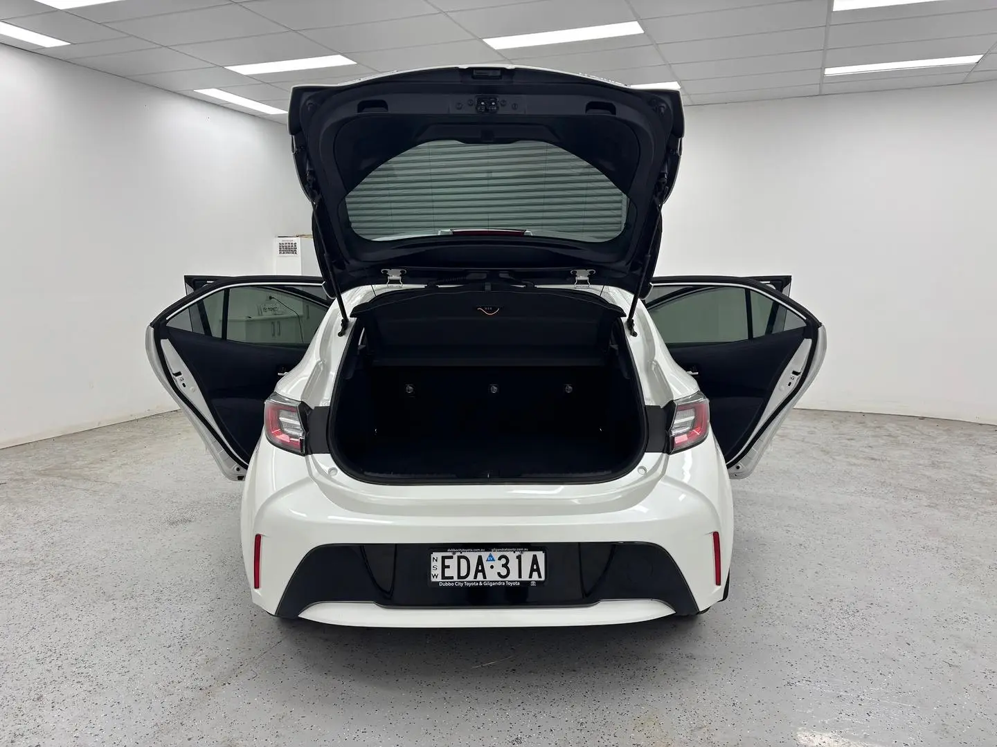 2019 Toyota Corolla Gallery Image 11