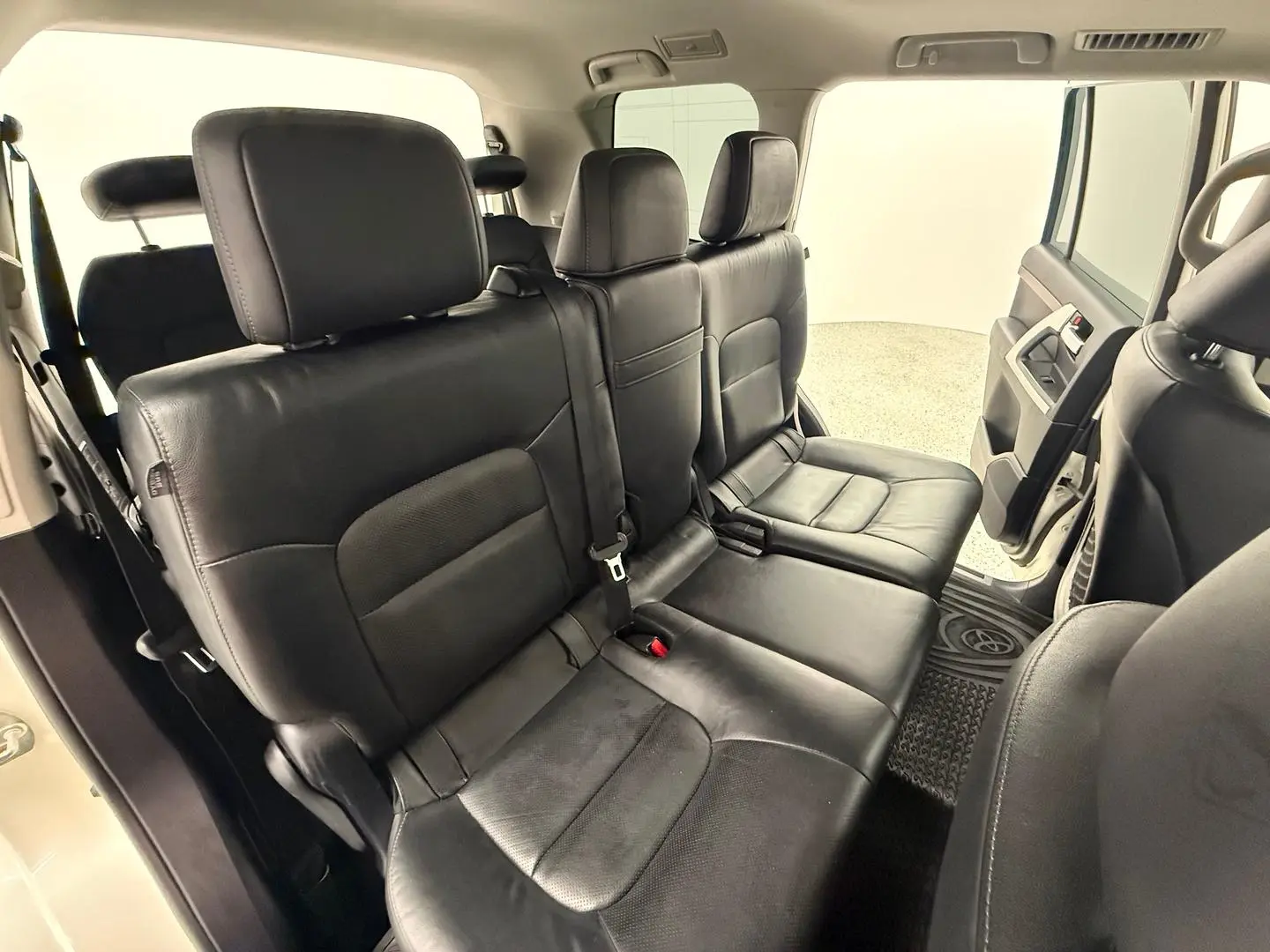 2019 Toyota Landcruiser Gallery Image 19