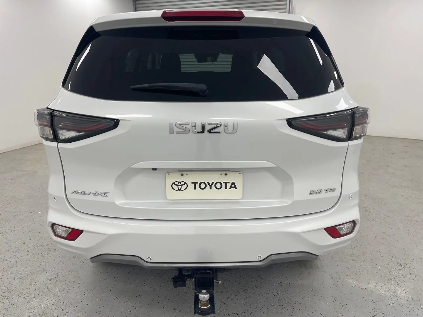 2021 Isuzu MU-X Gallery Image 4