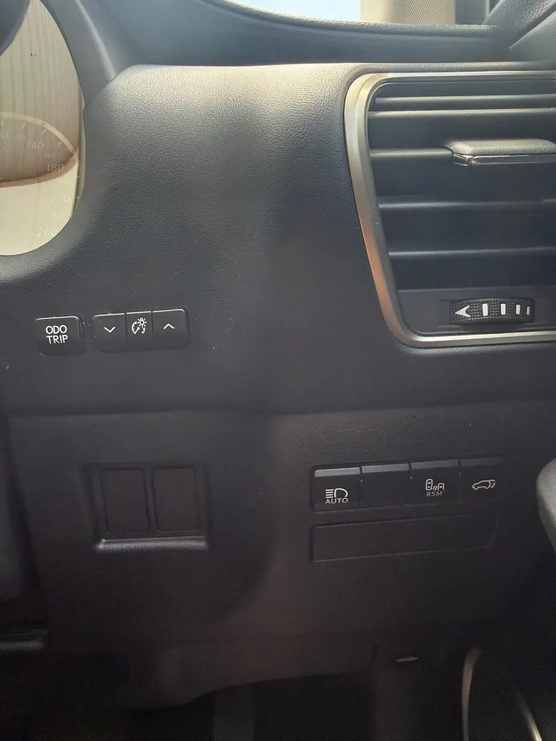 2019 Lexus NX Gallery Image 28