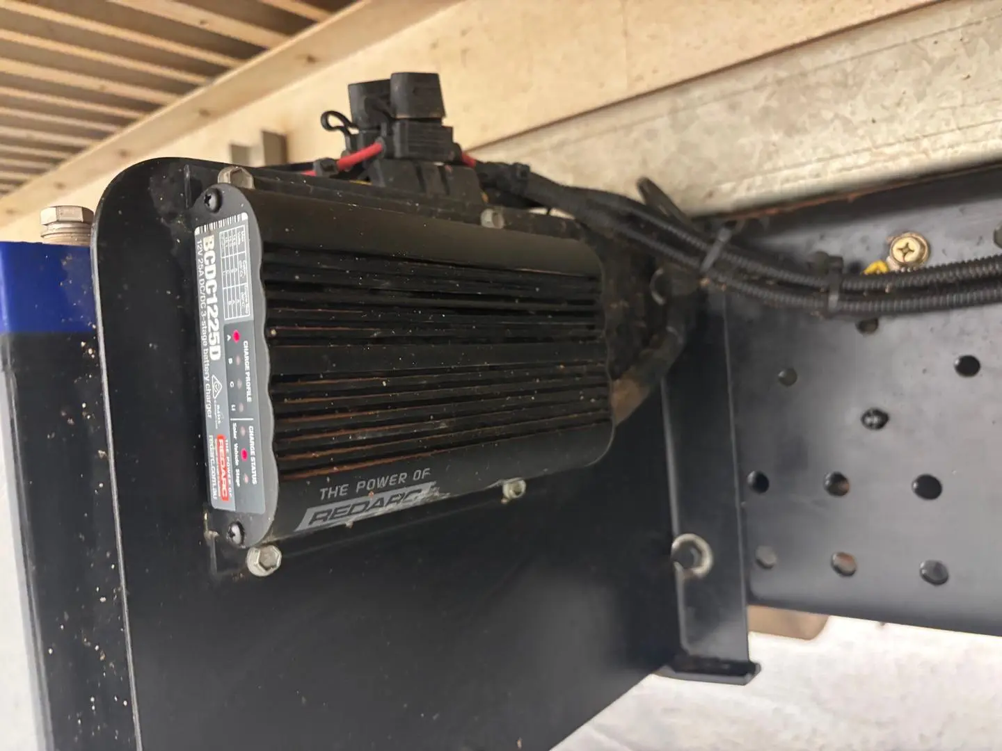 2023 Isuzu N Series Gallery Image 18