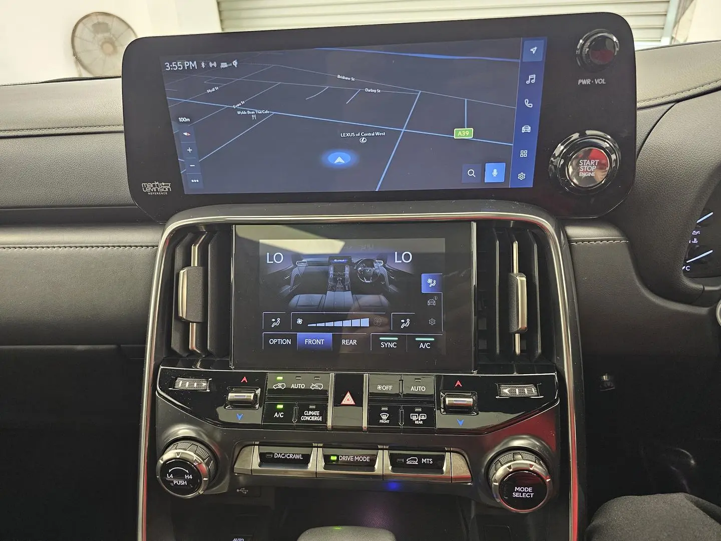 2023 Lexus LX Gallery Image 33