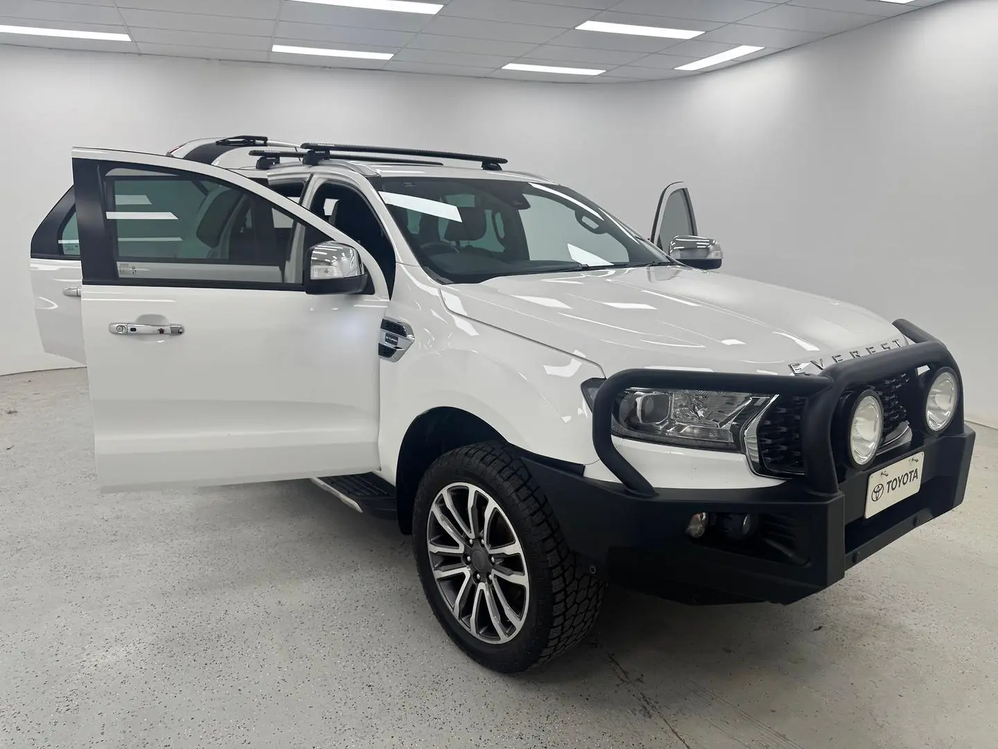 2021 Ford Everest Gallery Image 7