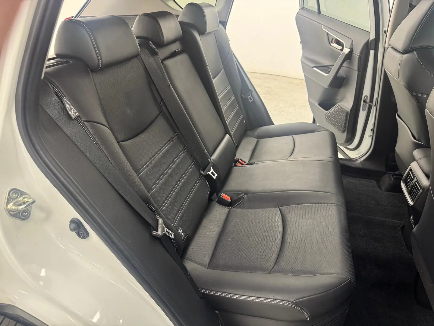 2023 Toyota RAV4 Gallery Image 31