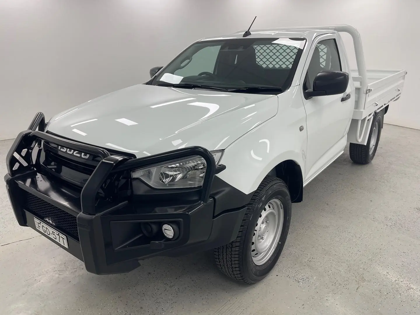 2024 Isuzu D-MAX Gallery Image 6