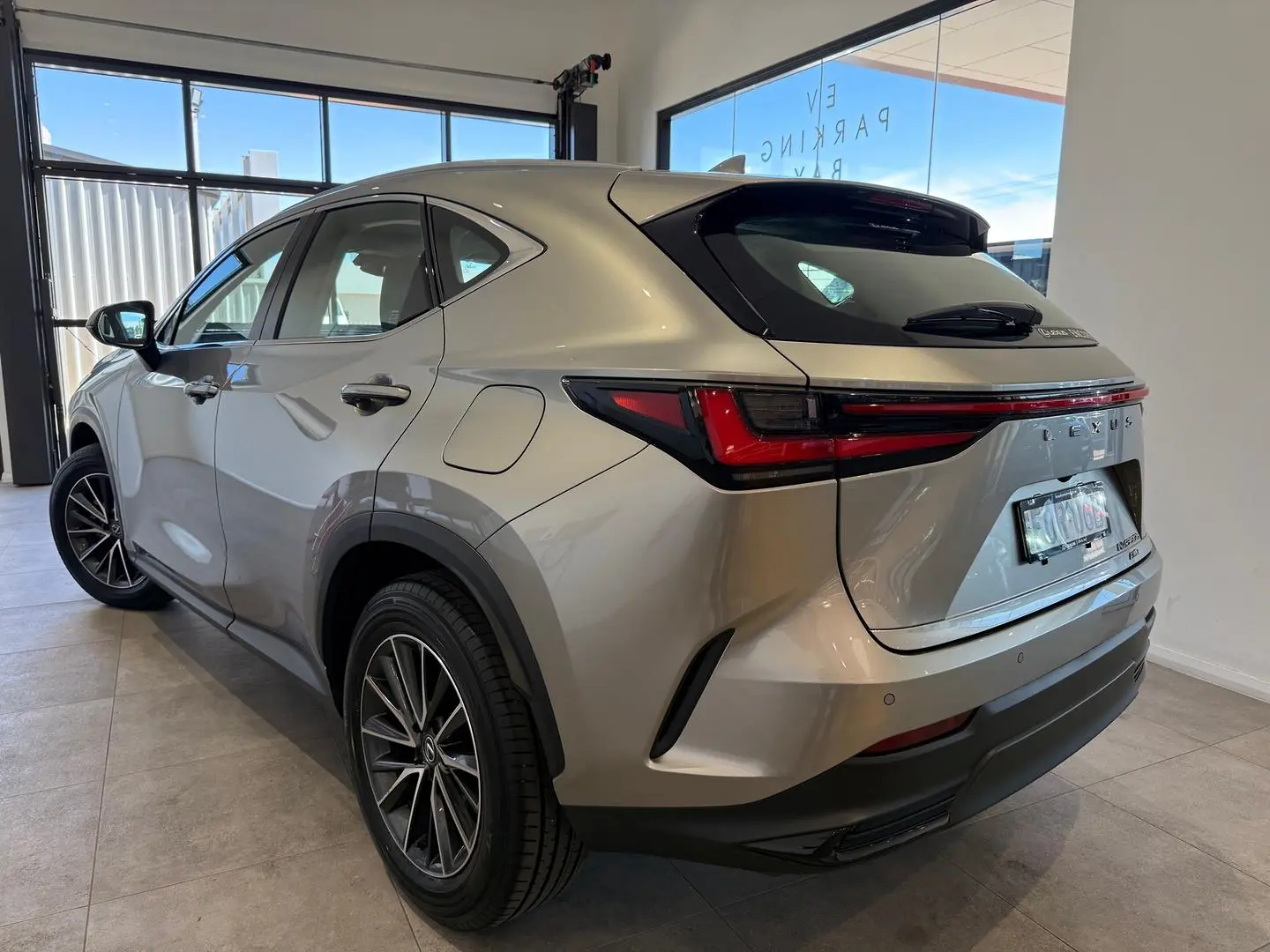 2025 Lexus NX Gallery Image 5