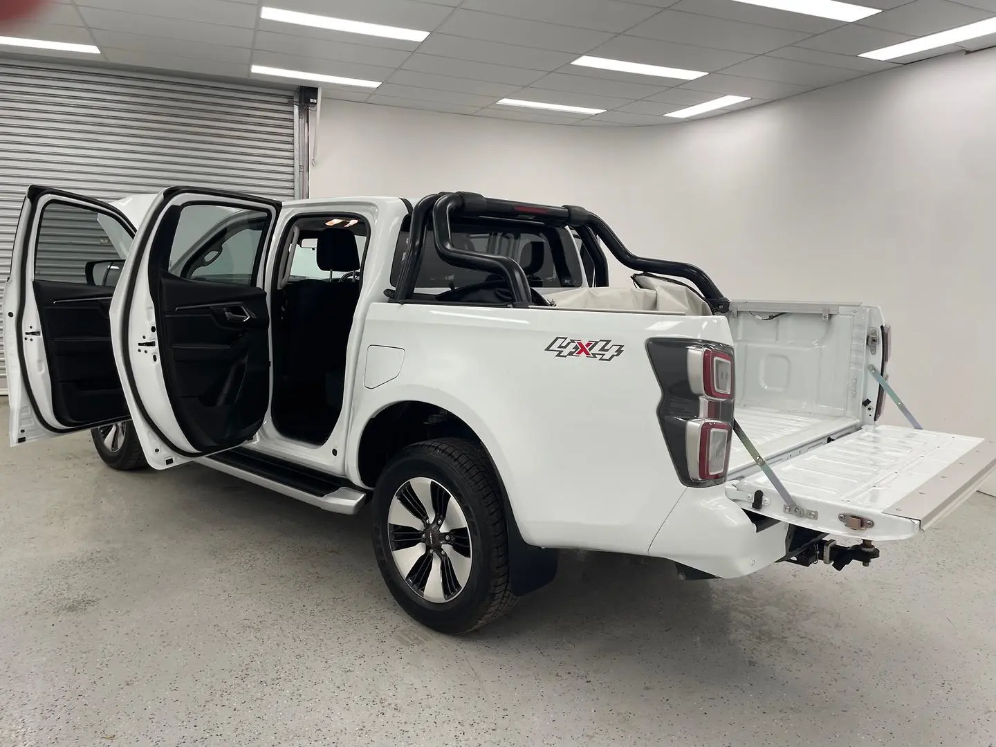 2021 Isuzu D-Max Gallery Image 12