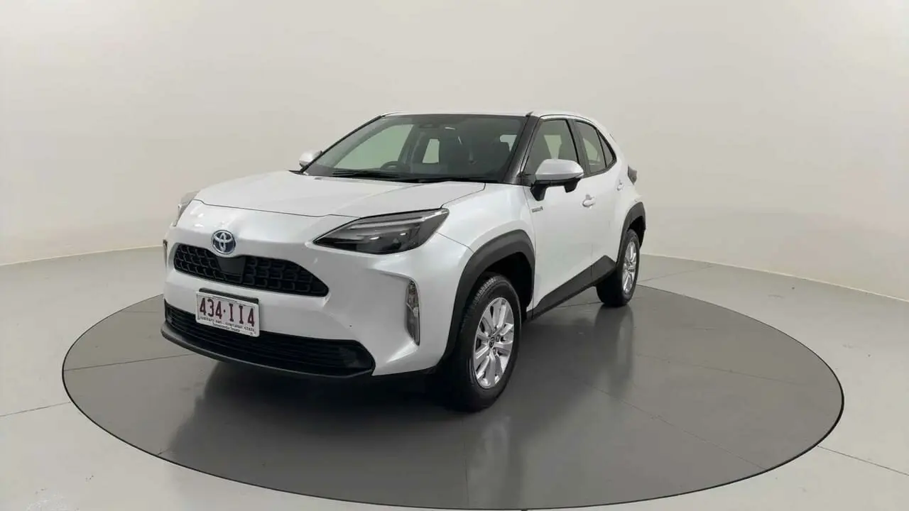 2023 Toyota Yaris Cross Image 1