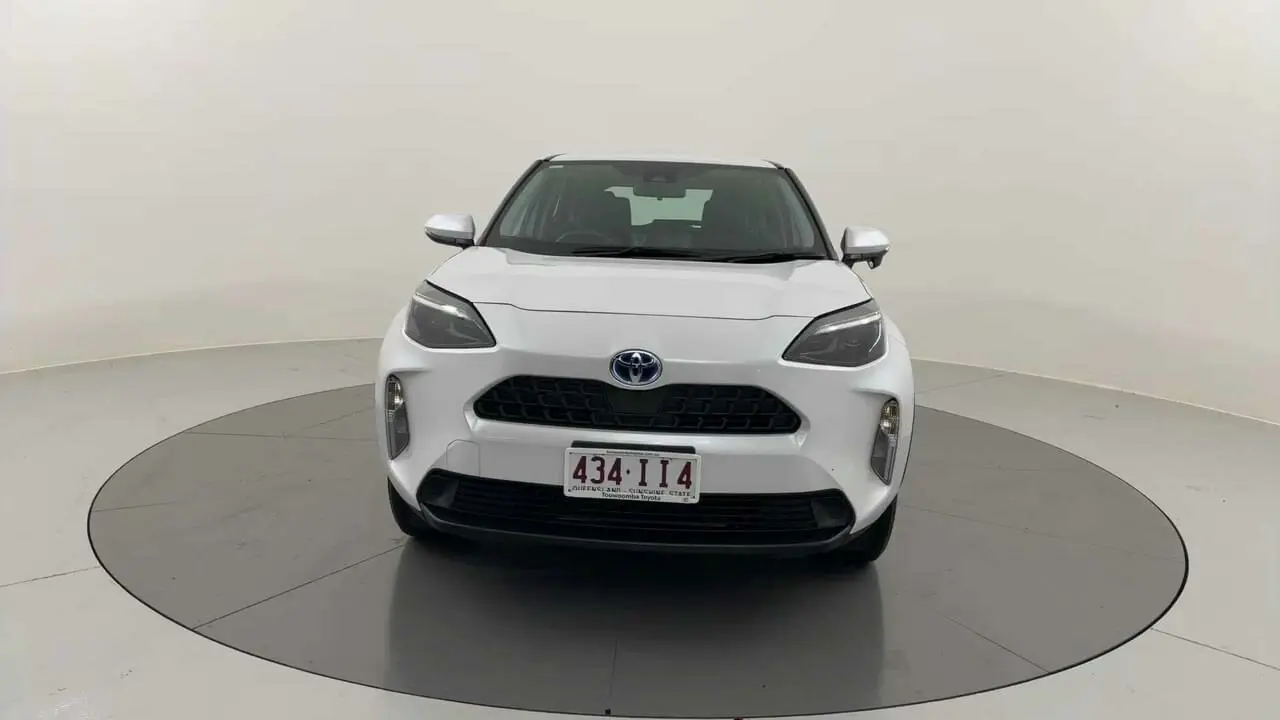 2023 Toyota Yaris Cross Image 2