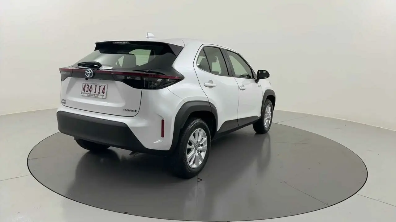 2023 Toyota Yaris Cross Image 6