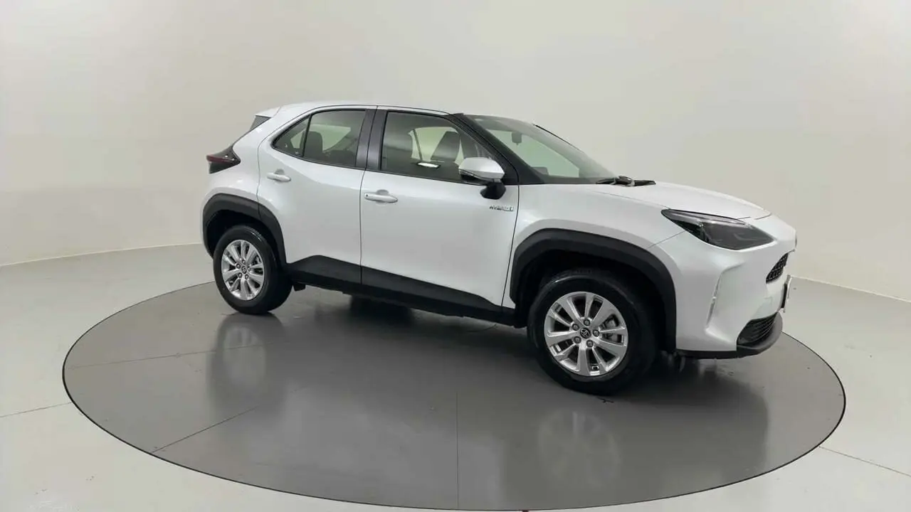 2023 Toyota Yaris Cross Image 8