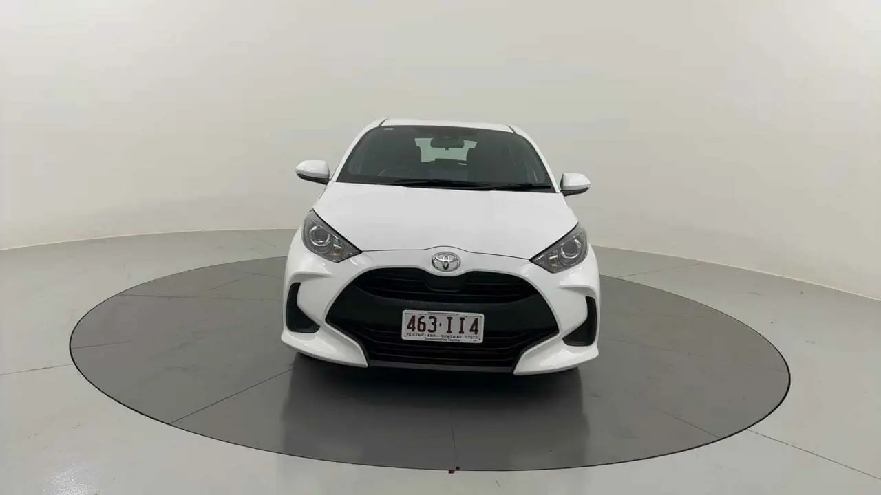 2023 Toyota Yaris Image 2