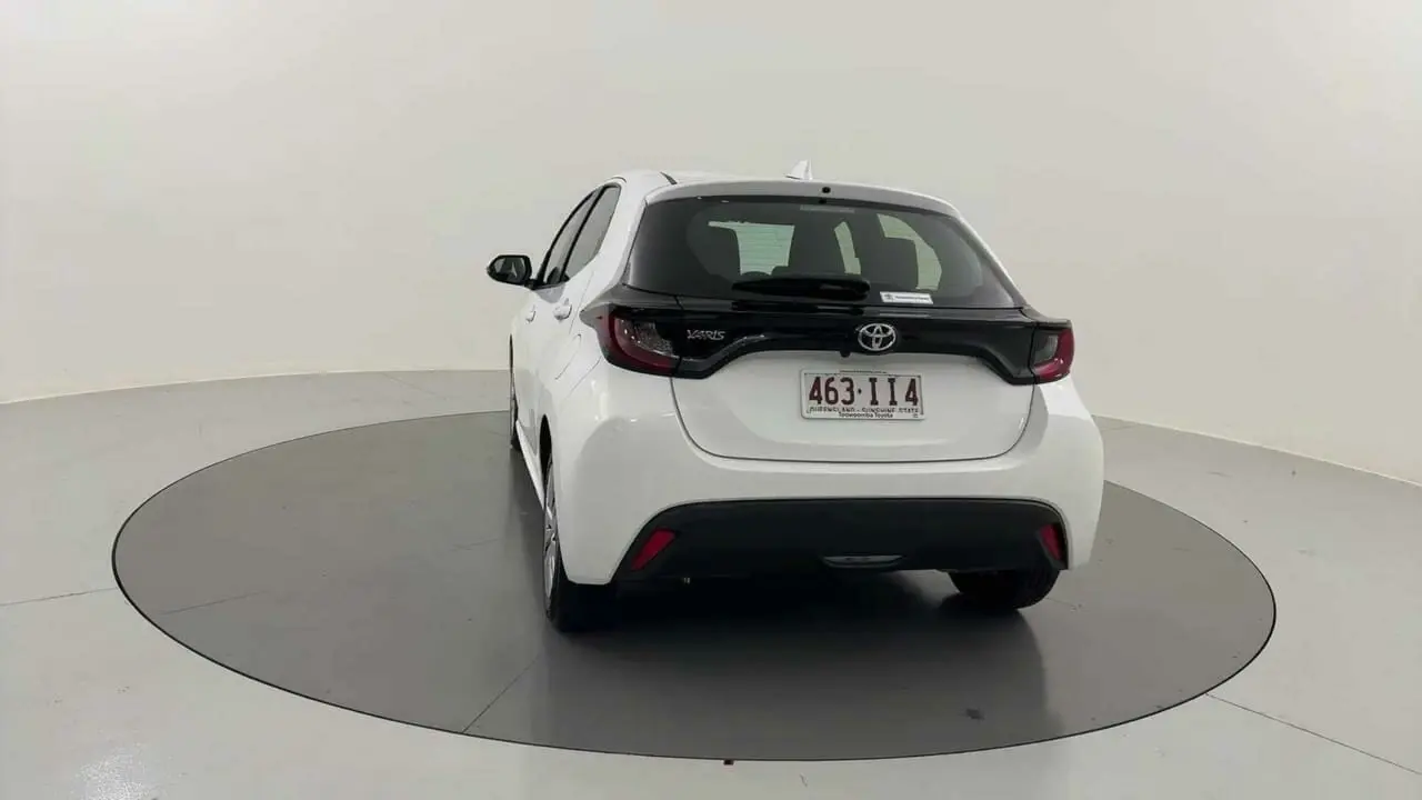 2023 Toyota Yaris Image 5