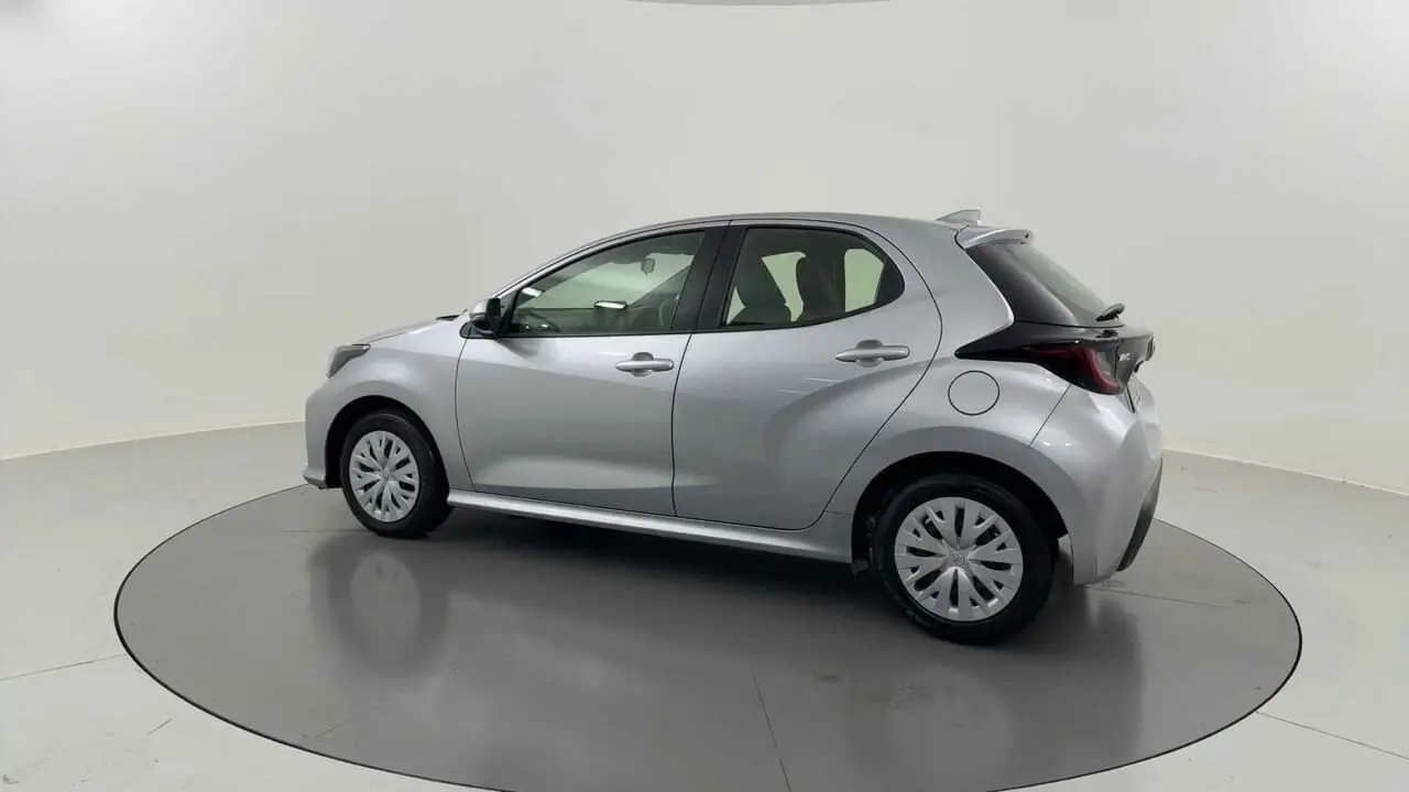 2023 Toyota Yaris Gallery Image 3