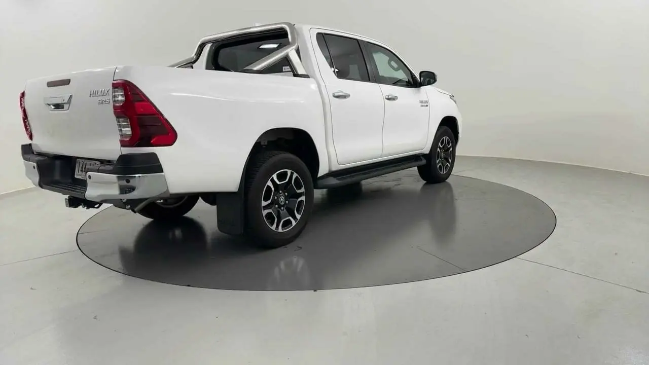 2023 Toyota Hilux Gallery Image 4