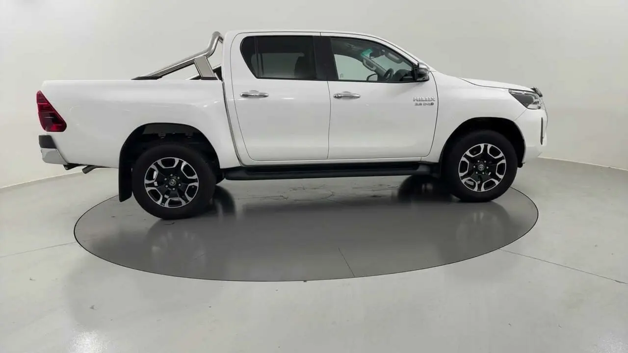 2023 Toyota Hilux Gallery Image 5