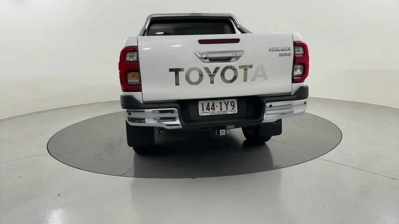 2023 Toyota Hilux Gallery Image 7