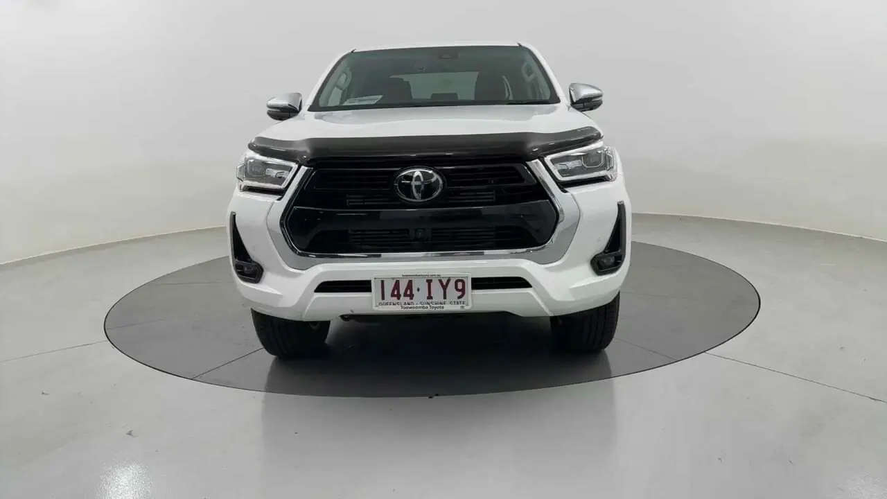 2023 Toyota Hilux Gallery Image 8