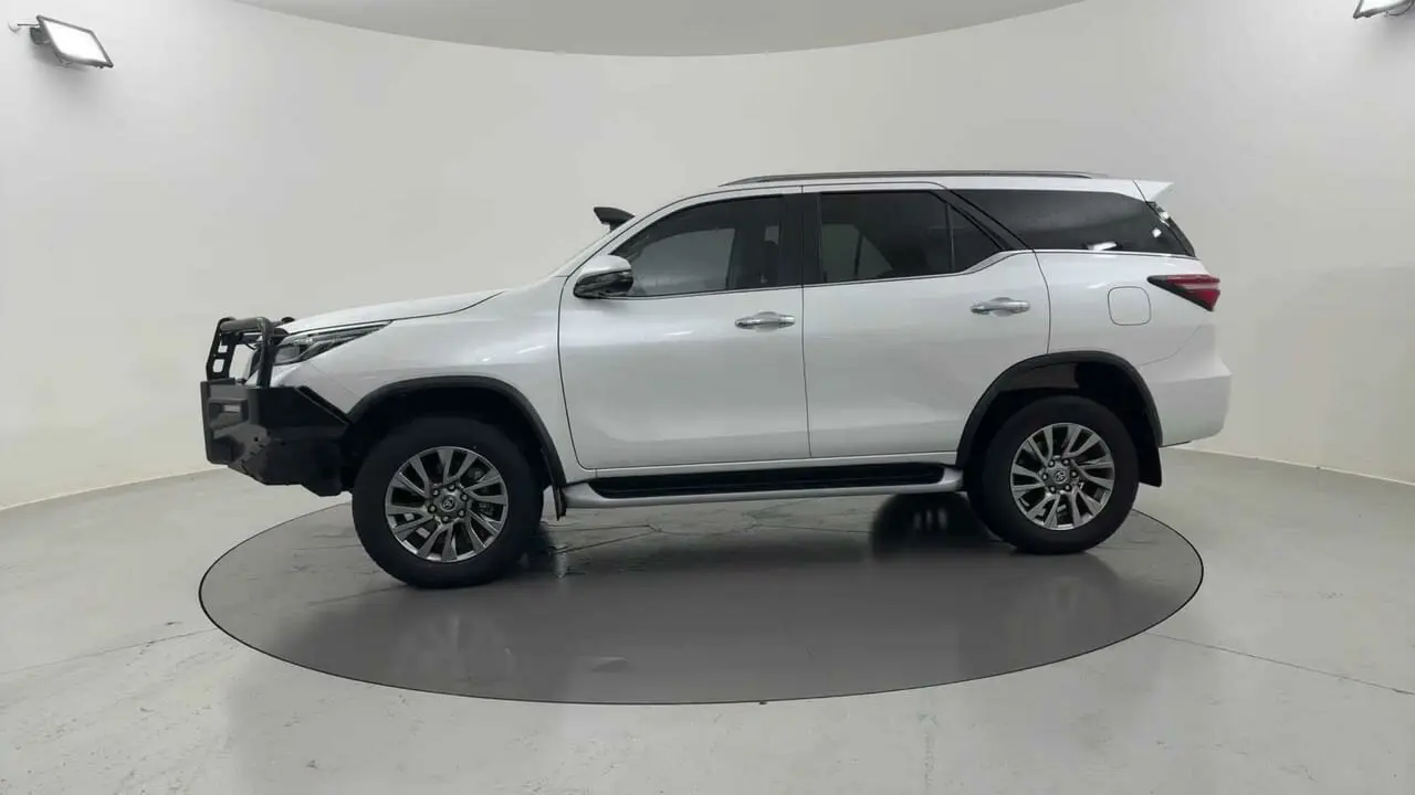 2023 Toyota Fortuner Gallery Image 2