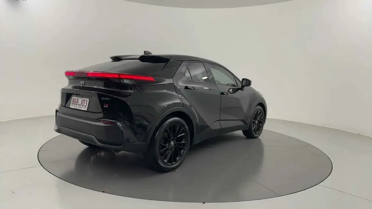 2023 Toyota C-Hr Gallery Image 7