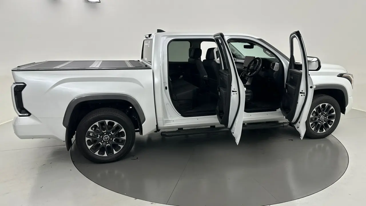 2023 Toyota Tundra Gallery Image 3