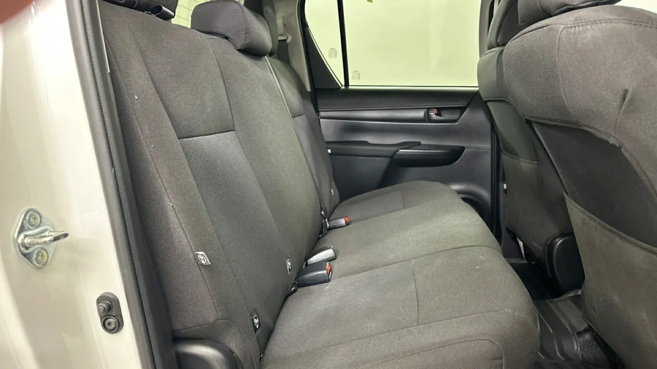 2024 Toyota Hilux Gallery Image 17