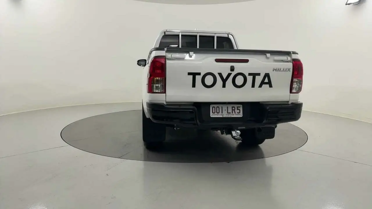 2024 Toyota Hilux Gallery Image 4