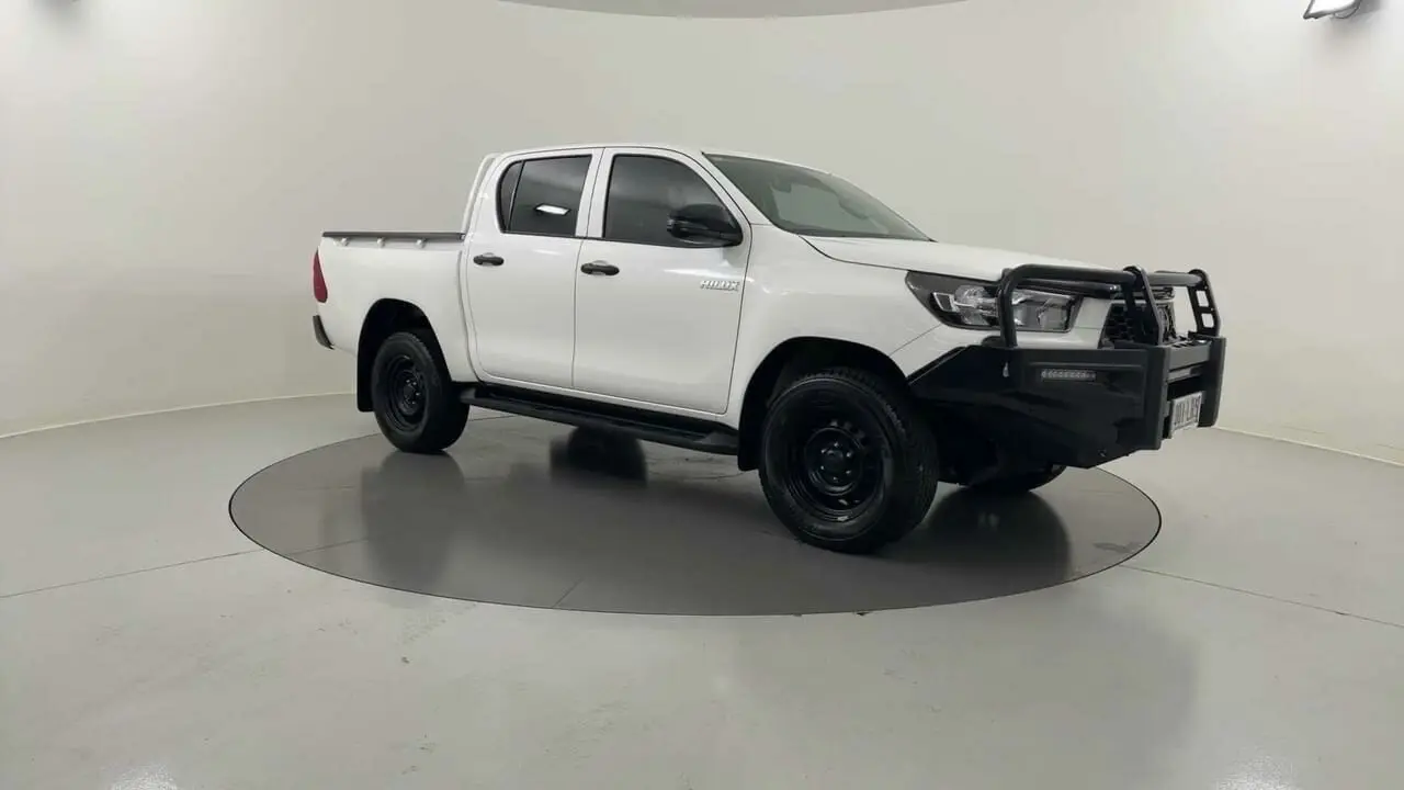 2024 Toyota Hilux Gallery Image 7