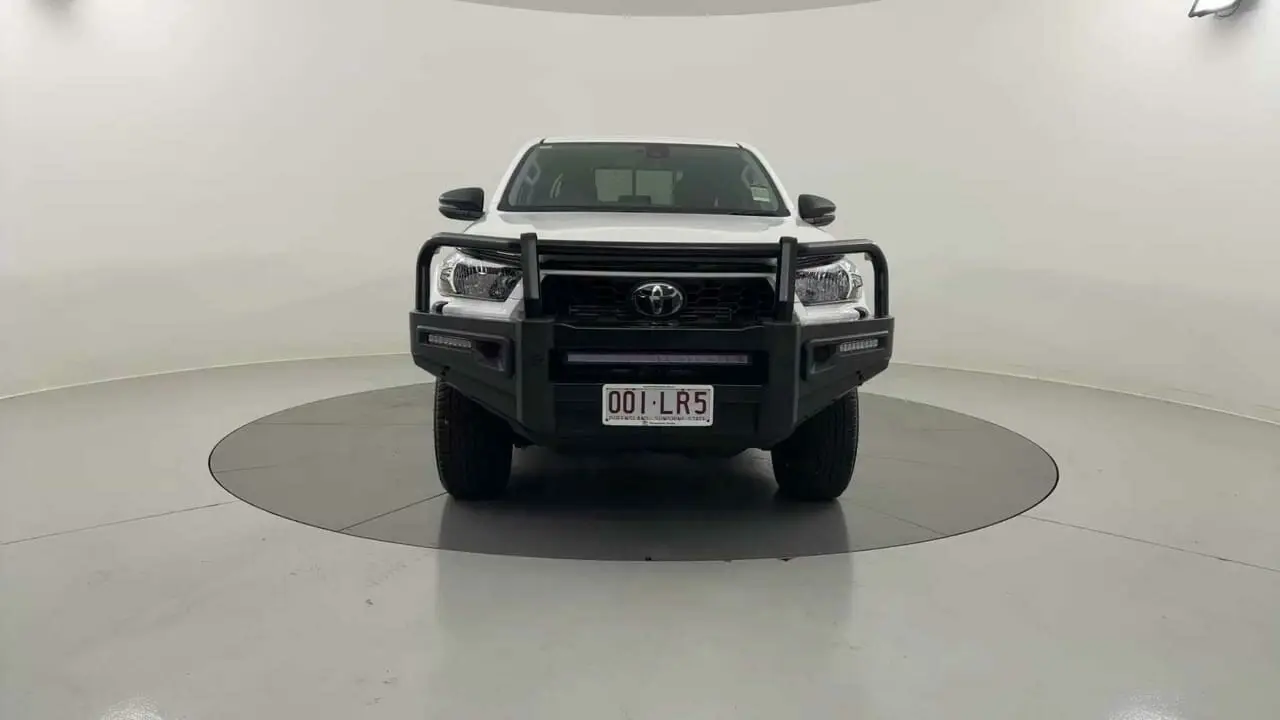 2024 Toyota Hilux Gallery Image 8