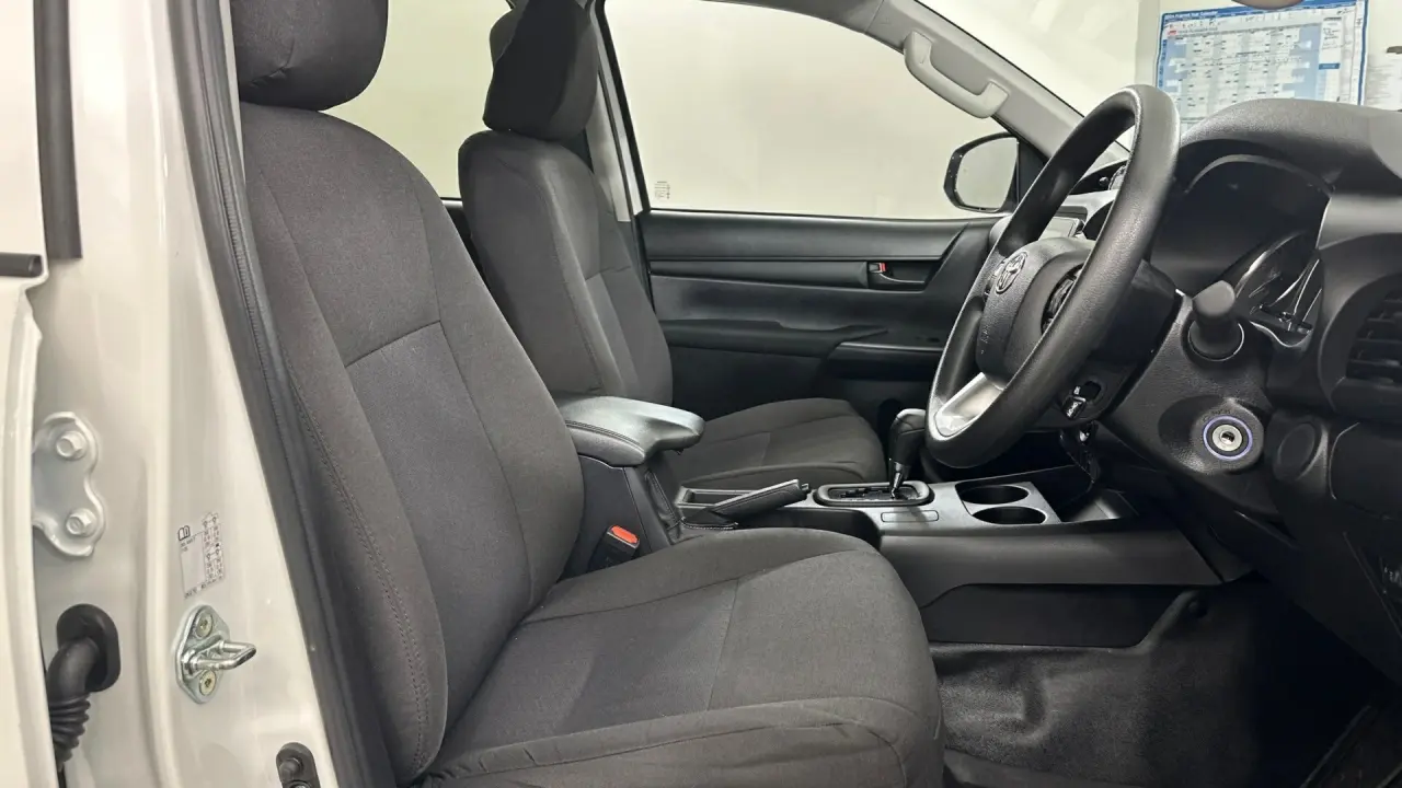 2024 Toyota Hilux Gallery Image 14