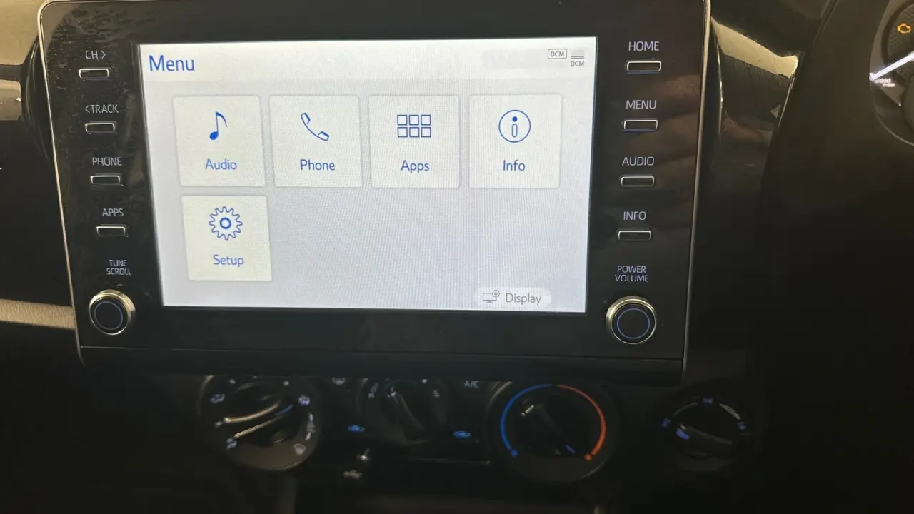 2024 Toyota Hilux Gallery Image 17