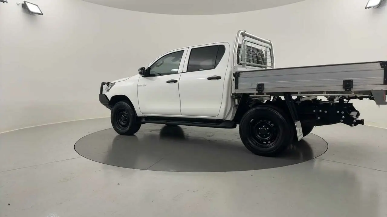 2024 Toyota Hilux Gallery Image 3