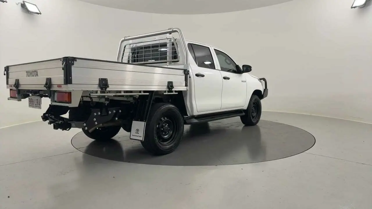 2024 Toyota Hilux Gallery Image 5