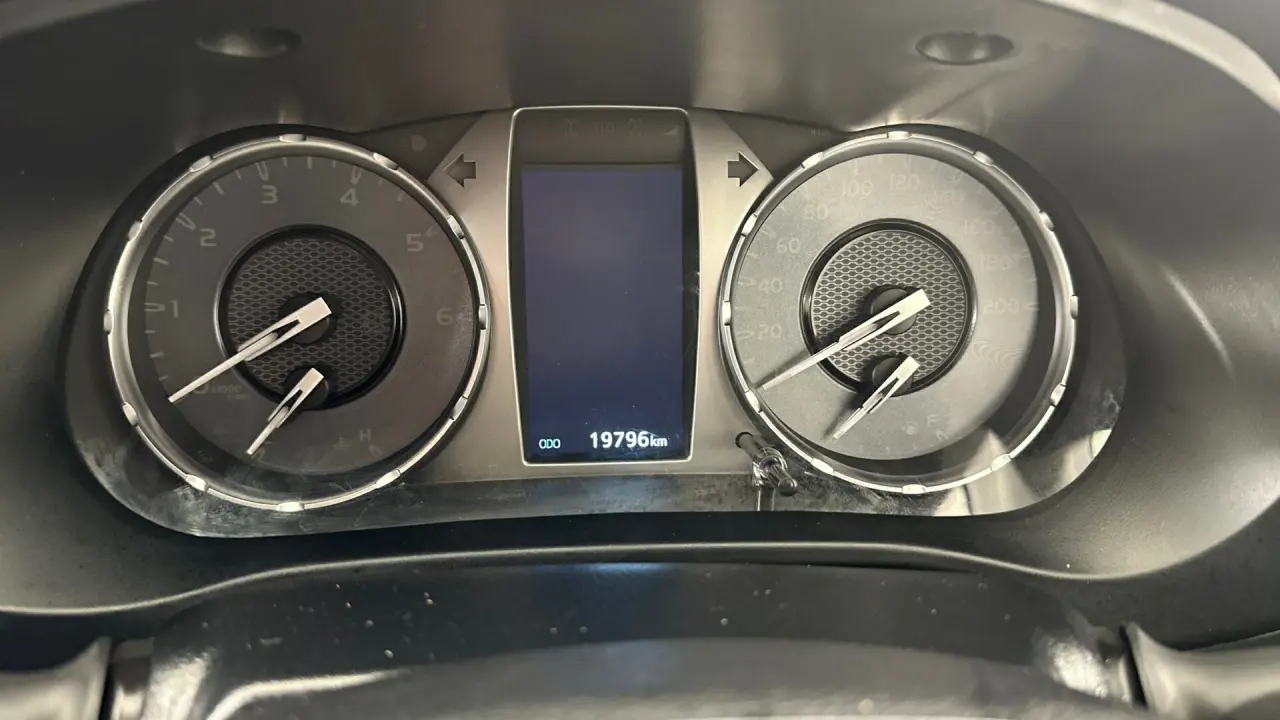 2024 Toyota Hilux Gallery Image 9