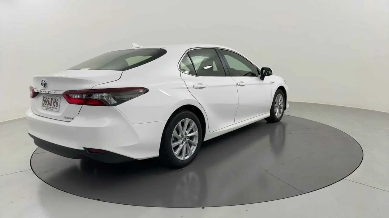 2024 Toyota Camry Gallery Image 6