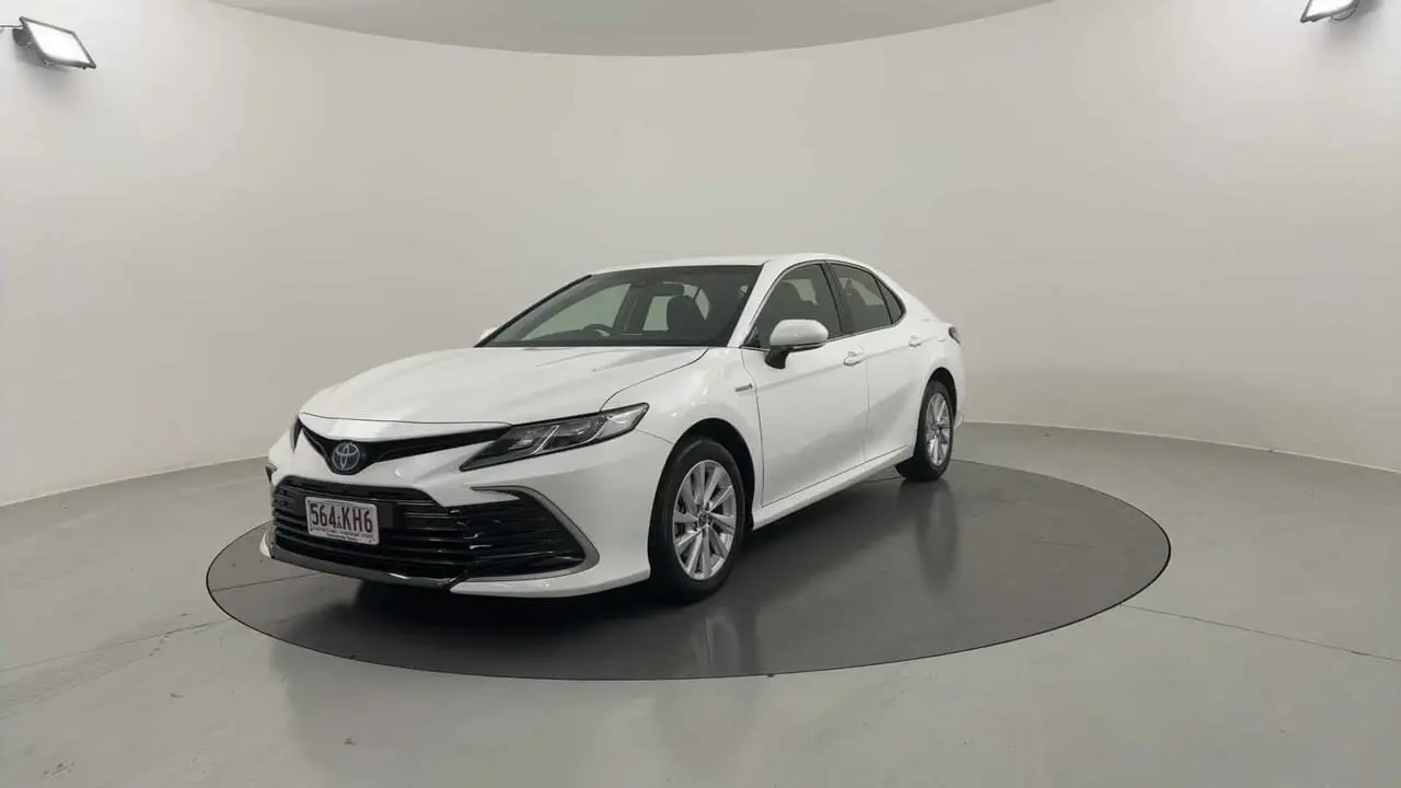 2024 Toyota Camry Gallery Image 1