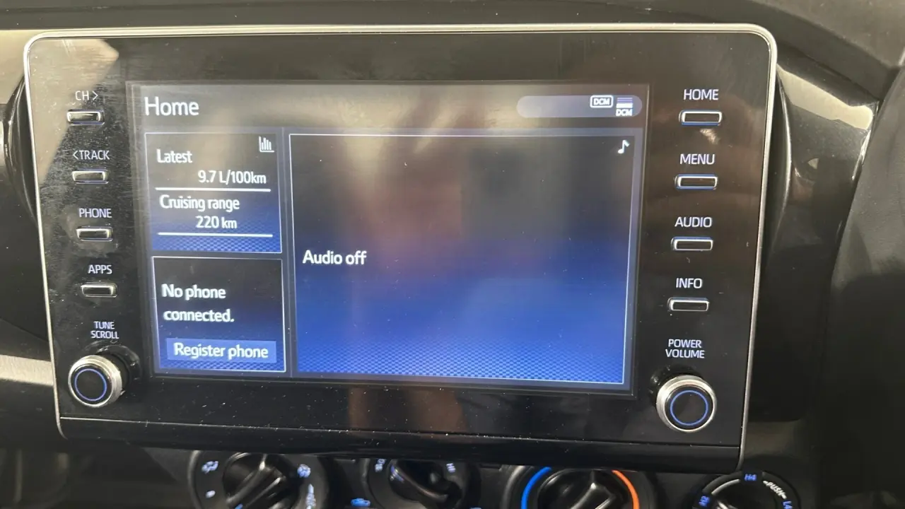 2024 Toyota Hilux Gallery Image 13