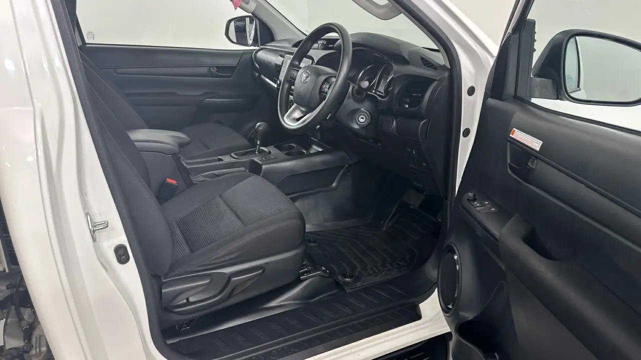 2024 Toyota Hilux Gallery Image 17
