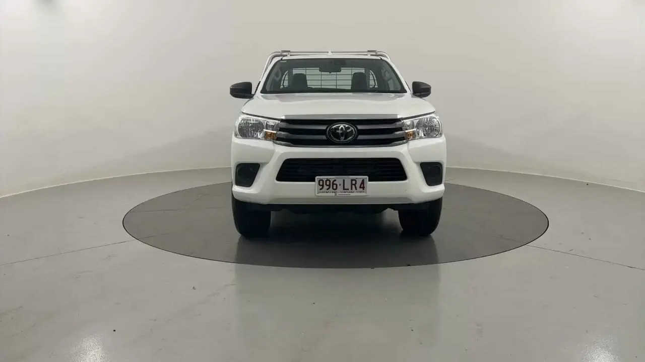 2024 Toyota Hilux Gallery Image 9