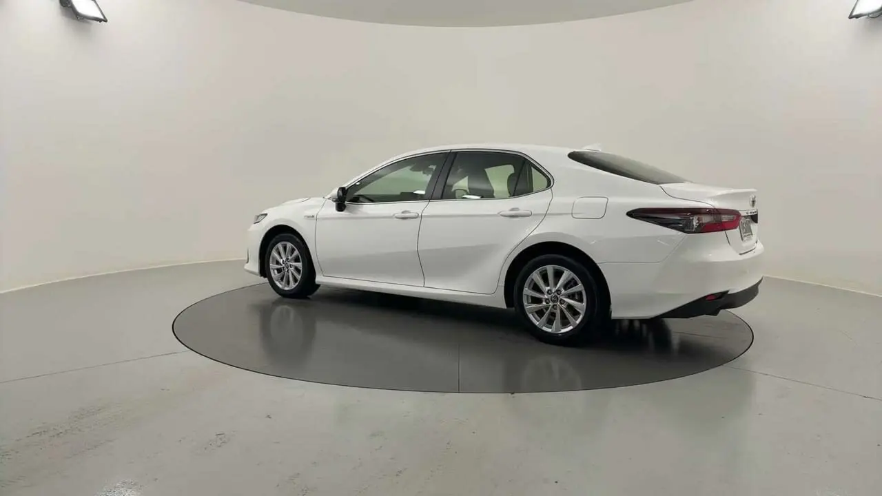 2024 Toyota Camry Gallery Image 3