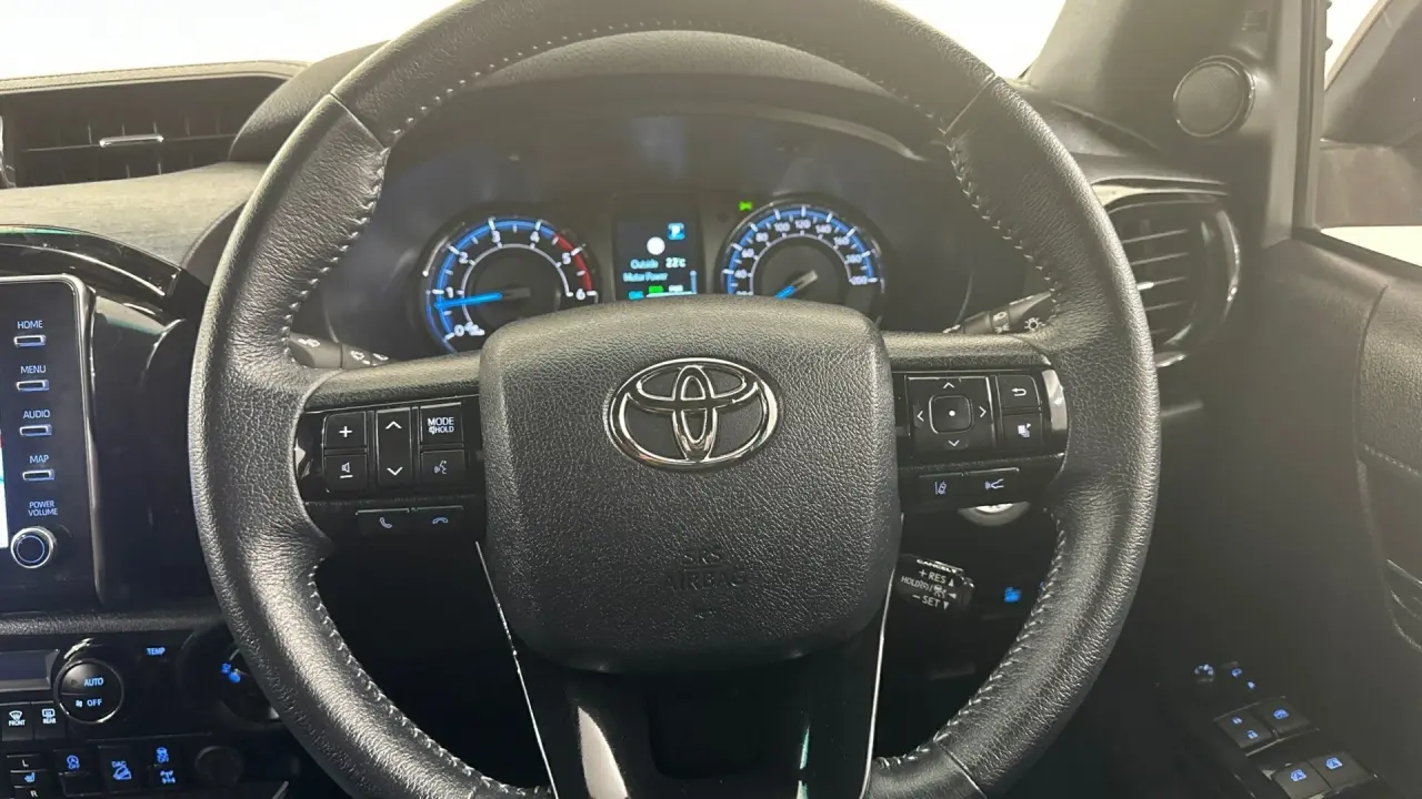 2024 Toyota Hilux Gallery Image 10