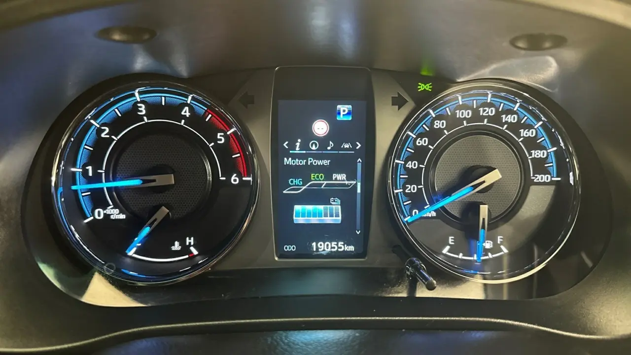 2024 Toyota Hilux Gallery Image 11