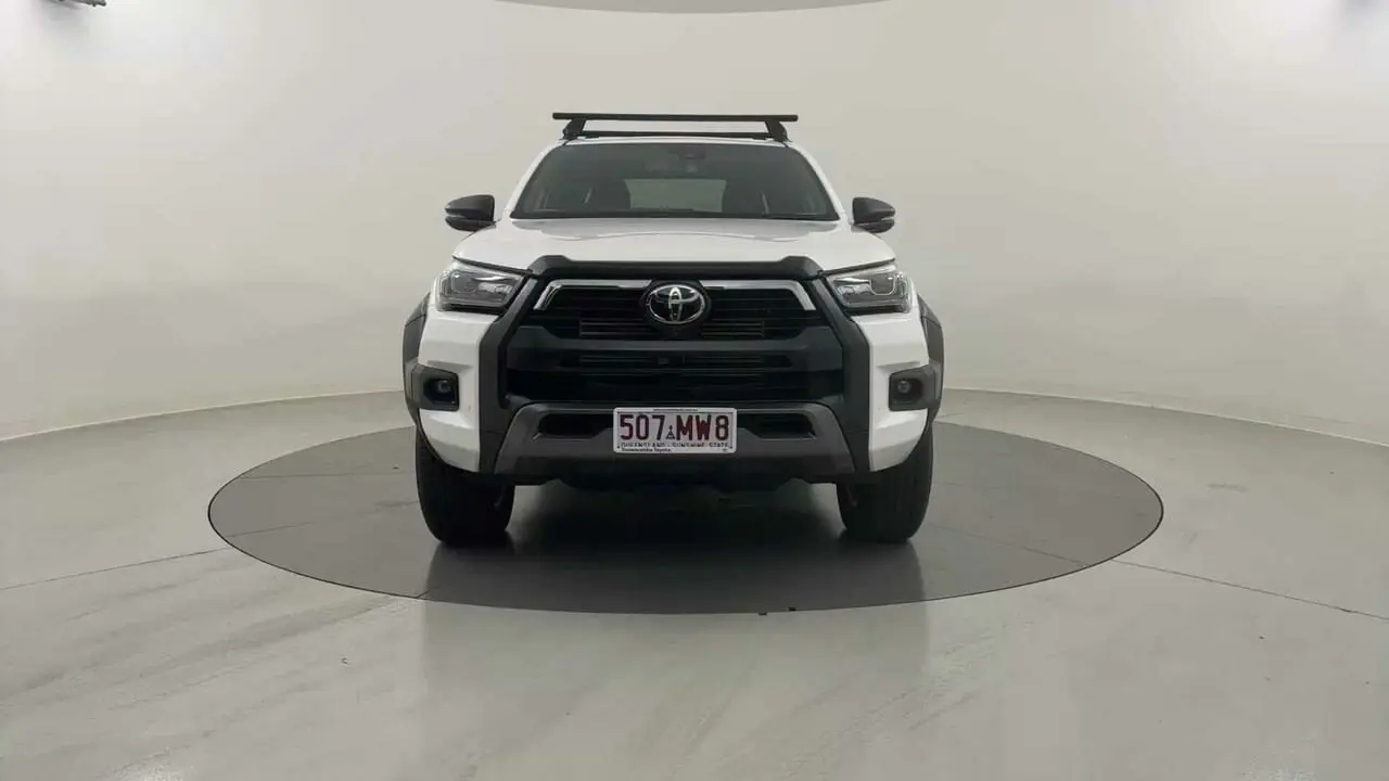 2024 Toyota Hilux Gallery Image 2