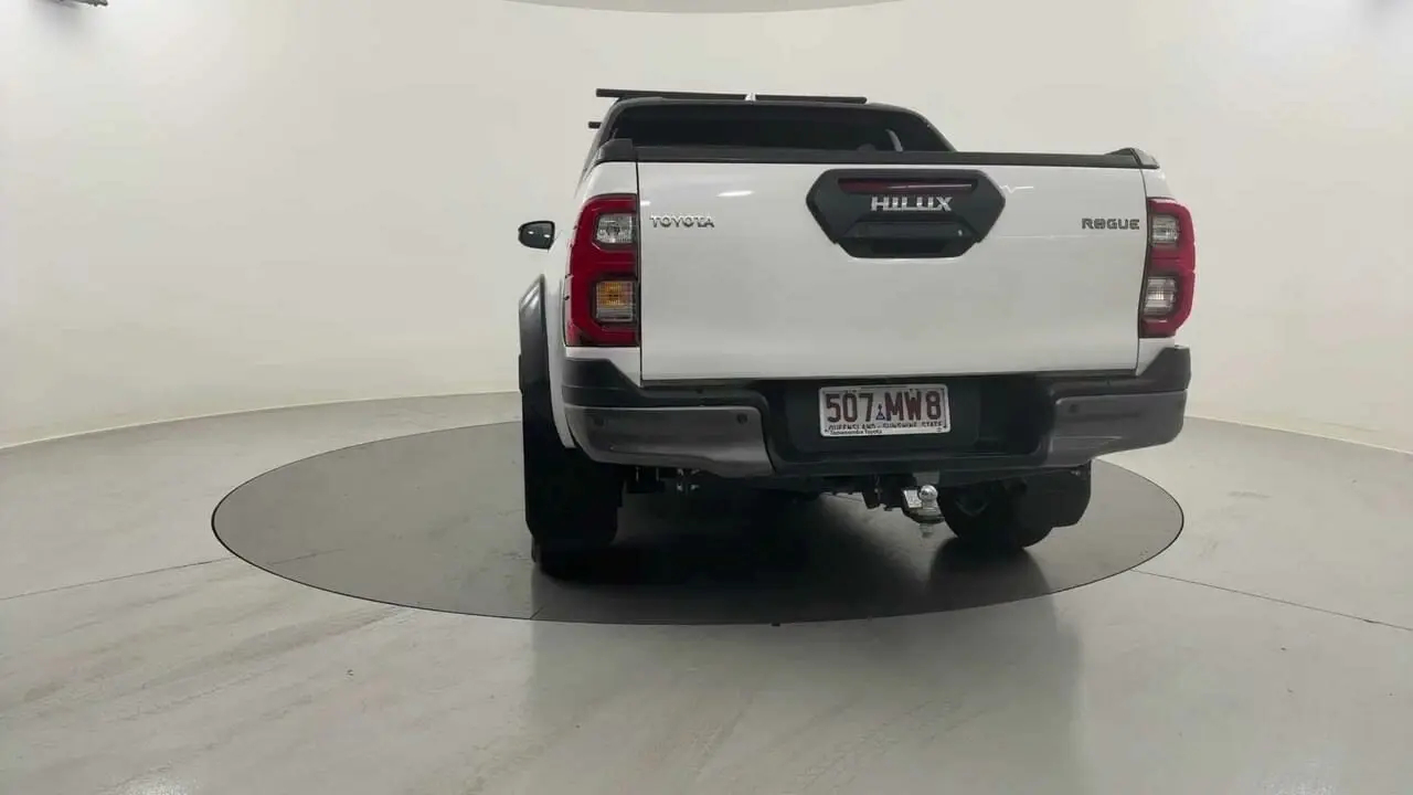 2024 Toyota Hilux Gallery Image 5