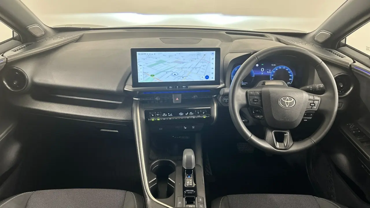 2025 Toyota C-HR Gallery Image 11