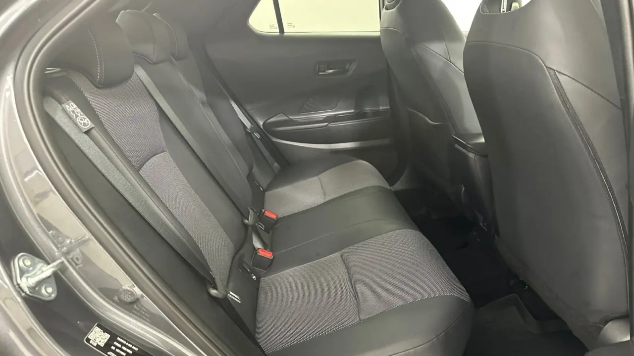 2025 Toyota C-HR Gallery Image 16