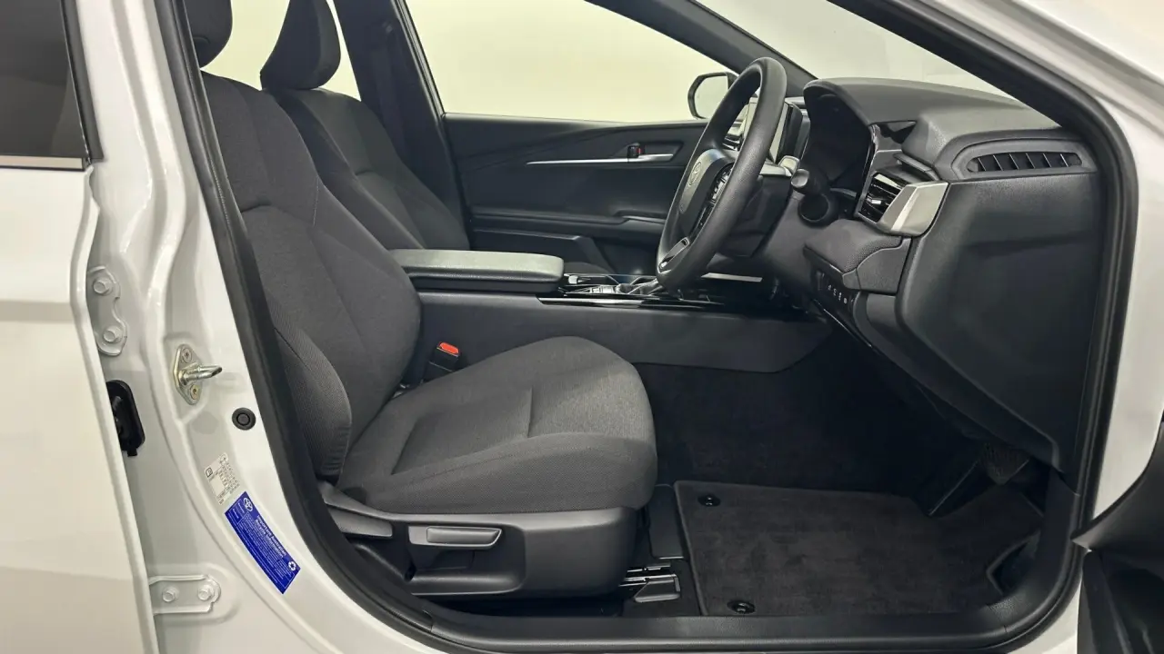 2025 Toyota Camry Gallery Image 14
